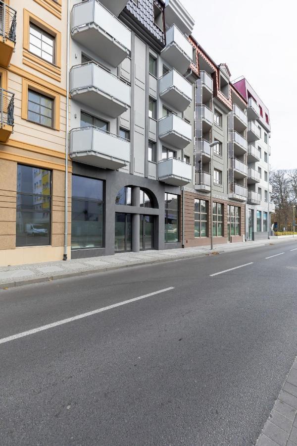 Stylowy Apartament Z Tarasem Swinoujscie Center By Noclegi Renters Exteriör bild